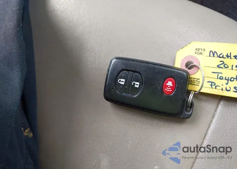 2015 Toyota Prius Four z USA, uszkodzony, nr VIN JTDKN3DU7F0423983